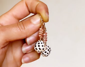 Pendientes de drupa de Kauai y concha de Kahelelani en el material que prefieras.