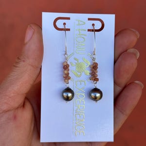Kahelelani shell & Tahitian pearl Marquis earrings in your choice of material and length bild 11