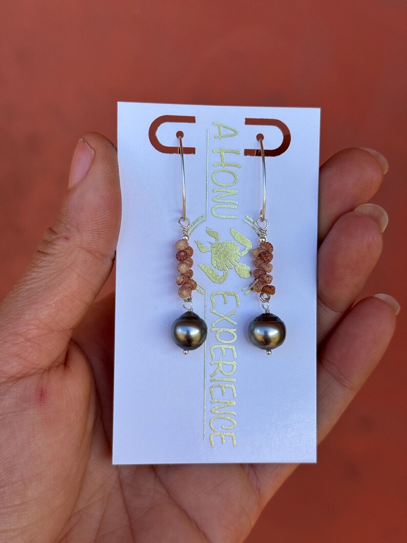Kahelelani shell & Tahitian pearl Marquis earrings in your choice of material and length bild 11