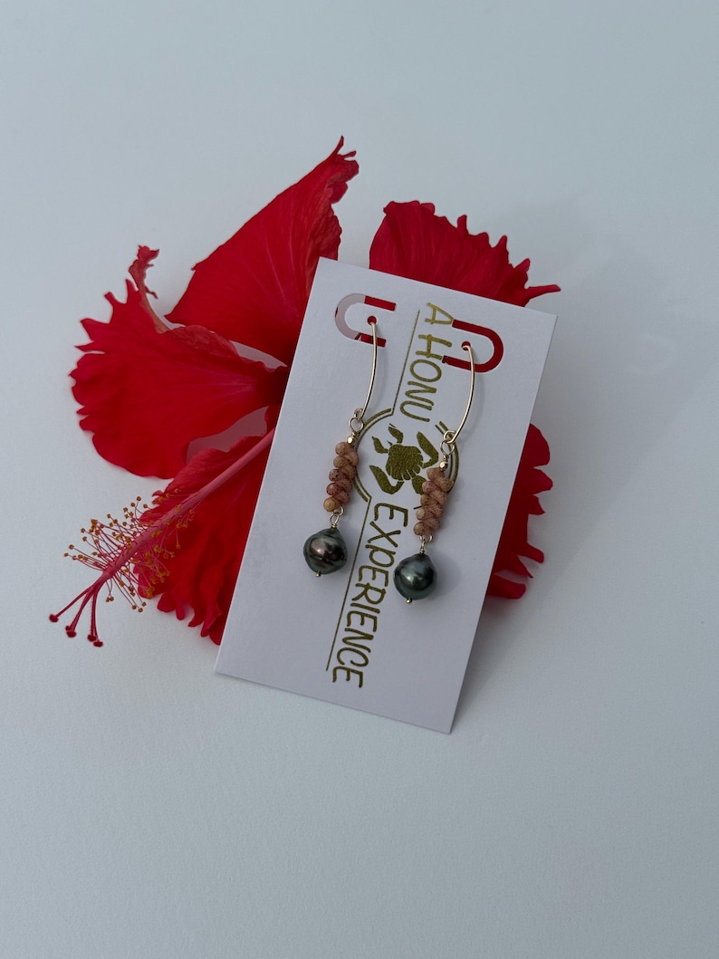 Kahelelani shell & Tahitian pearl Marquis earrings in your choice of material and length bild 8