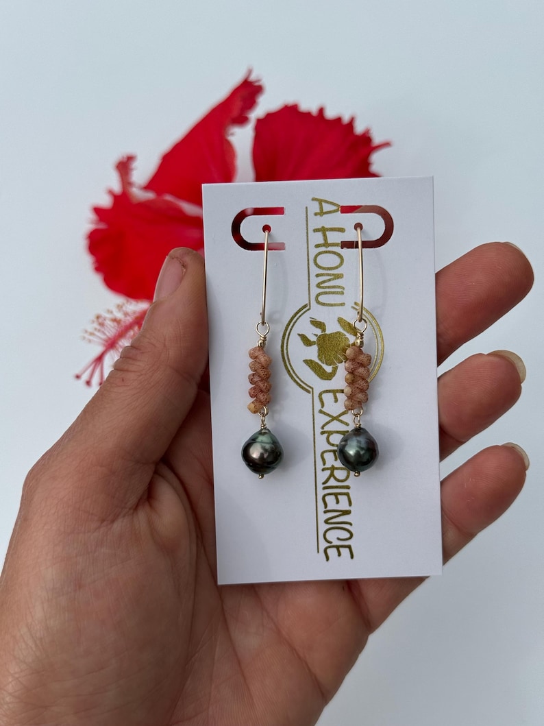 Kahelelani shell & Tahitian pearl Marquis earrings in your choice of material and length bild 16