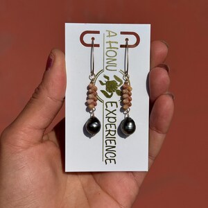 Kahelelani shell & Tahitian pearl Marquis earrings in your choice of material and length bild 17