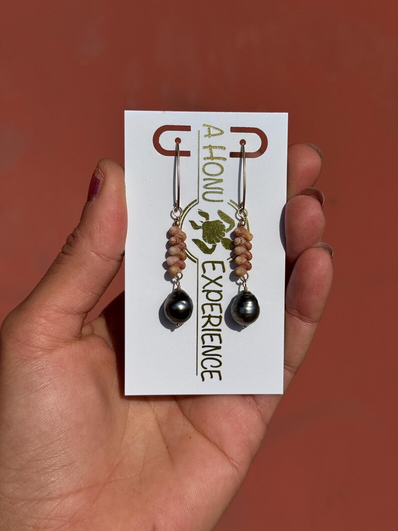 Kahelelani shell & Tahitian pearl Marquis earrings in your choice of material and length bild 17