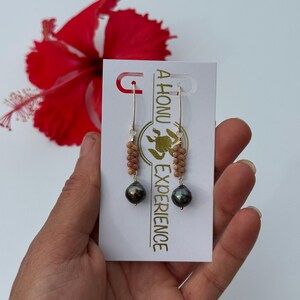 Kahelelani shell & Tahitian pearl Marquis earrings in your choice of material and length bild 5