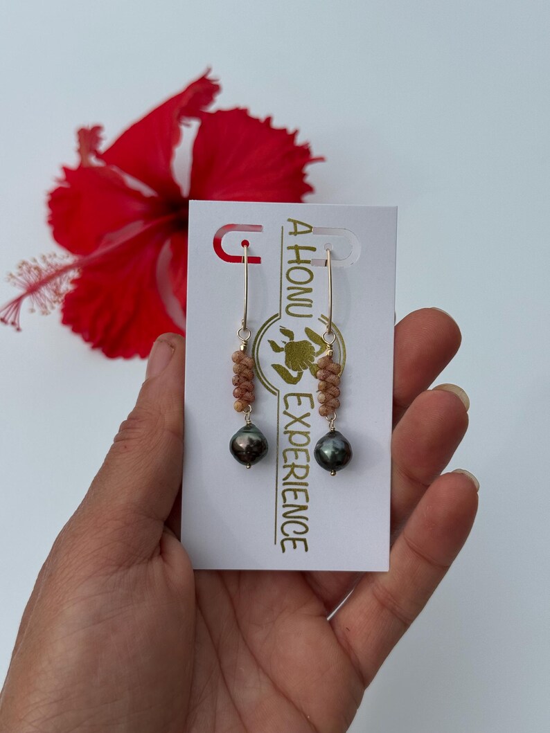 Kahelelani shell & Tahitian pearl Marquis earrings in your choice of material and length bild 5
