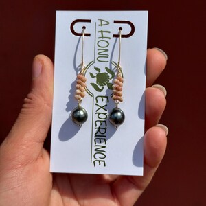 Kahelelani shell & Tahitian pearl Marquis earrings in your choice of material and length bild 18