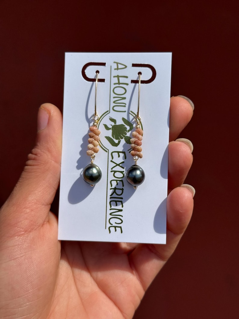 Kahelelani shell & Tahitian pearl Marquis earrings in your choice of material and length bild 18