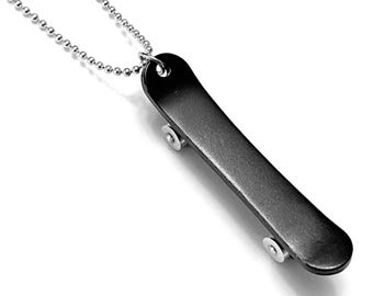 SkateBoard Necklace, Gift for Skateboarder, Sports Necklace, Daughter, Son, Friend, Cousin, Brother, Sister