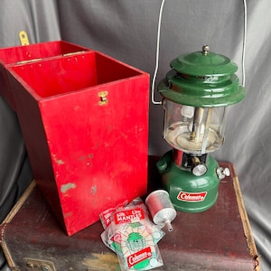 Vintage 1981 Coleman Model 220K Lantern with Original Red Wooden Carrying Case – Excellent Condition