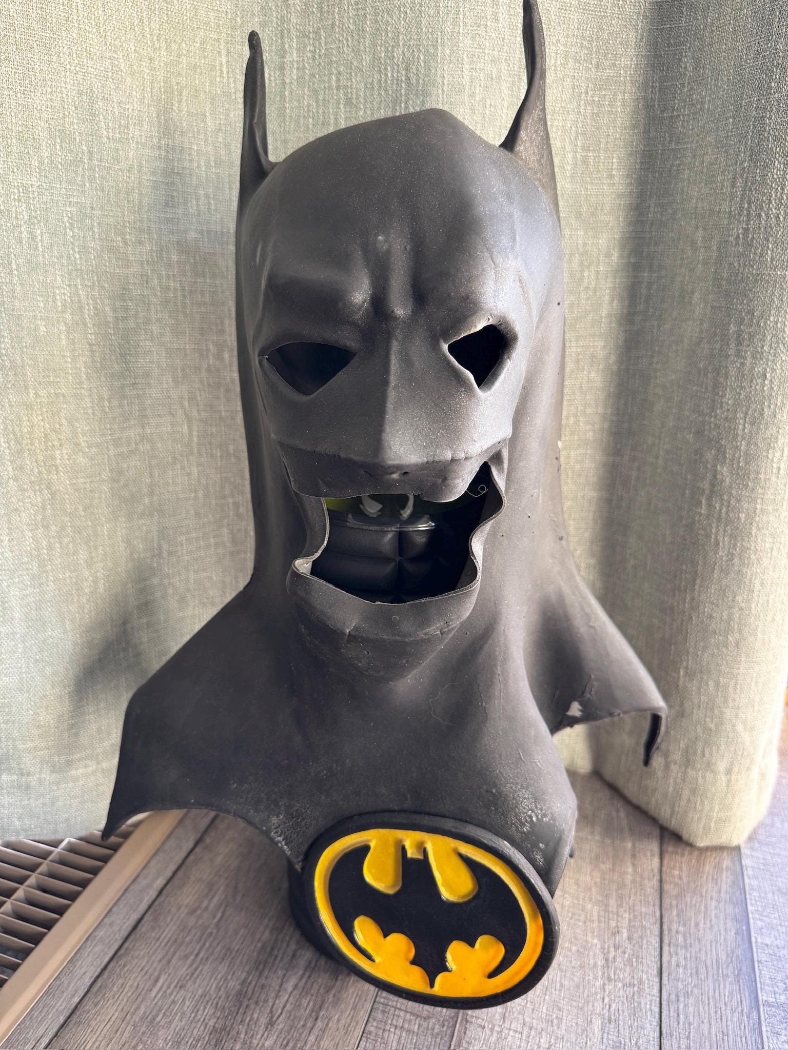 Vintage 1989 Batman Latex Mask – Original Michael Keaton Era