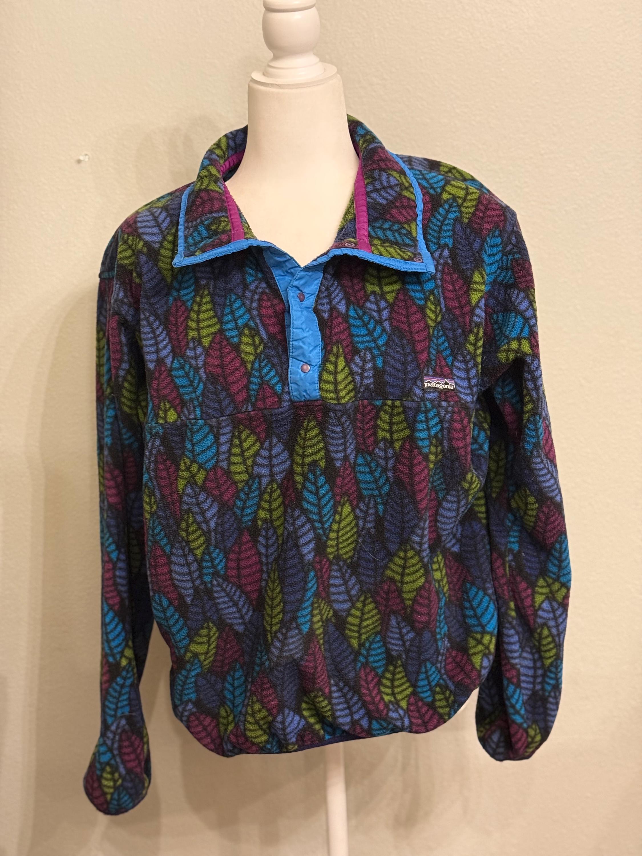 Vintage 90's Patagonia Synchilla Leaves Pattern Unisex T