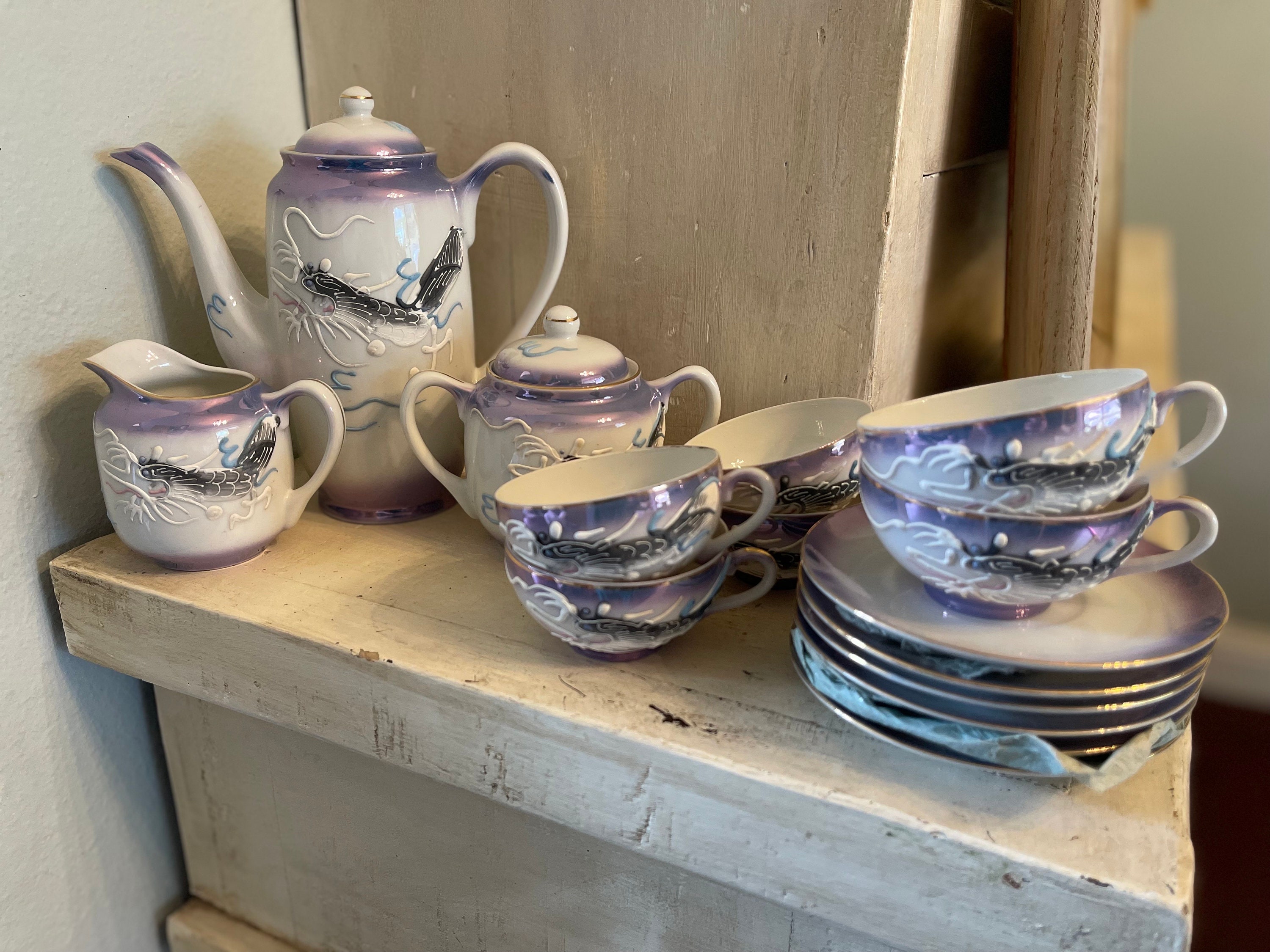 Chinese Jingdezhen Retro Blue And White Porcelain Landscape