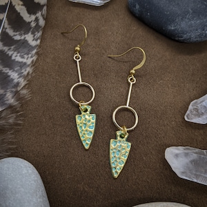 Stone Age // Arrowhead Earrings, Arrow Earrings, Tribal Earrings, Hunting Earrings, Patina Earrings, Gold Earrings, Southwestern Jewelry