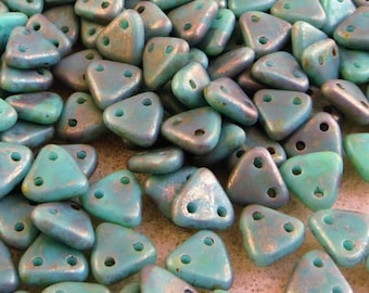 CZECHMATE 2 Hole beads