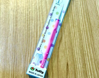 TULIP Pink Fine Beading Awl with cushion grip, includes safety cover, clear hanging package