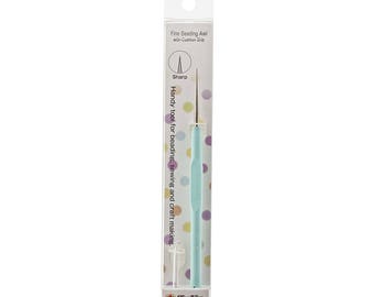 TULIP® MINT GREEN Fine Beading Awl with cushion grip, includes safety cover, clear hanging package