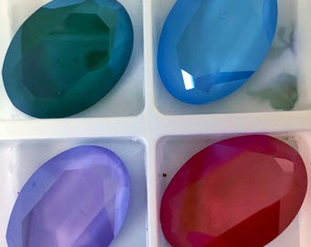 Swarovski Oval Stone: 30mm x 22mm Faceted Crystal - Royal Green, Red, Lilac, Blue