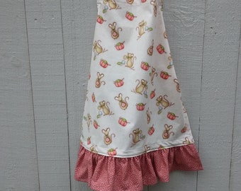 Size 6/7 Children's apron in pink mouse fabric