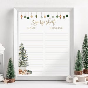 Puede incluir: Una taza de cerámica blanca con un asa negra y el texto "But First, Coffee" en negro, con una fuente de estilo manuscrito. La taza está sobre una superficie blanca.