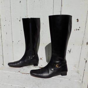Chic boots sale discount