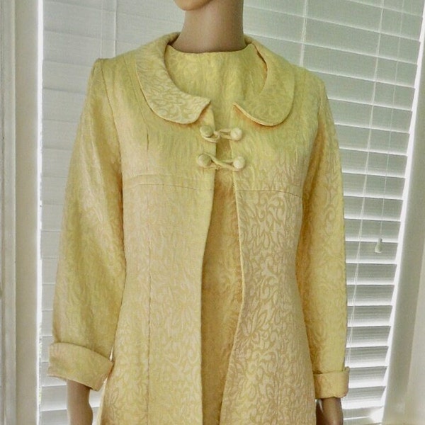 60's Mod DRESS & COAT Set Yellow Brocade Dress Set Sleeveless Sheath Dress N Coat Jackie O Dress Suit Size X Small 0-2 Petite