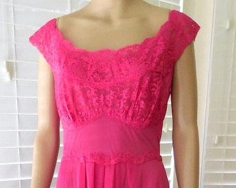60s NYLON Nightgown VANITY FAIR Fuchsia Pink Nightgown Off Shoulder Sheer Lace Overlay Bodice Old Hollywood Lingerie Size Medium 36