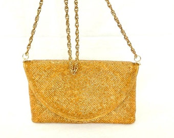 Bolso de mano vintage con cuentas doradas, bolso de mano con cuentas, bolso de noche formal con cuentas, bolso de hombro con cuentas, bolso tipo sobre con cadena de metal dorado.