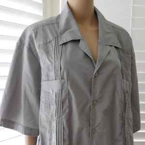 Men&#39;s GUAYABERA Mexican Style Gray Guayabera Cabana Shirt Mexican Dress Shirt Cotton Poly Blend Button Up Resort Wear Size 2XX Large TALL