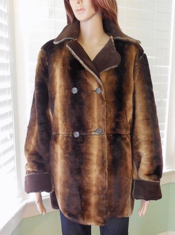 Faux-fur button coat