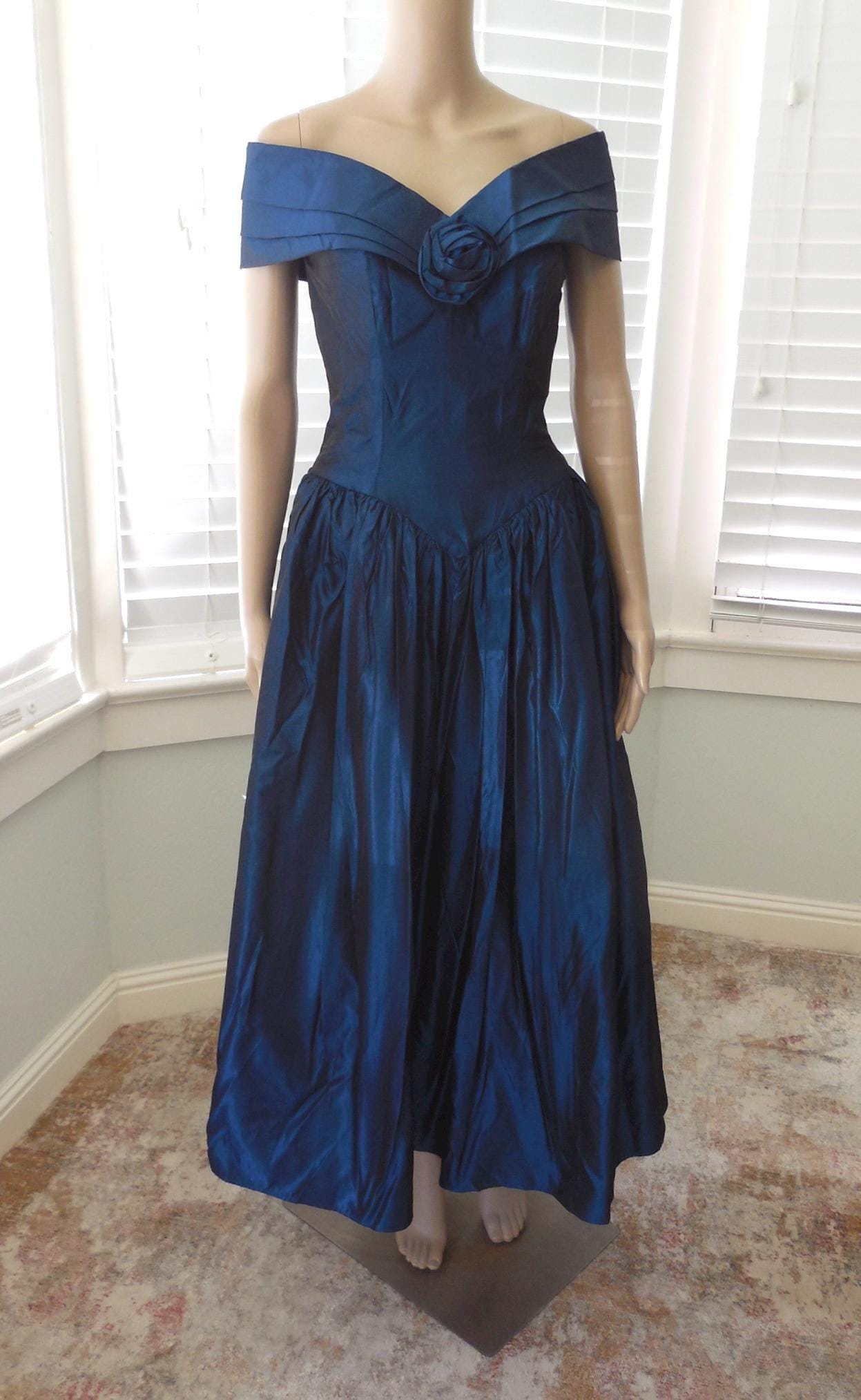 open lace back dress One-Shoulder Long Prom Dress with Side Cape
