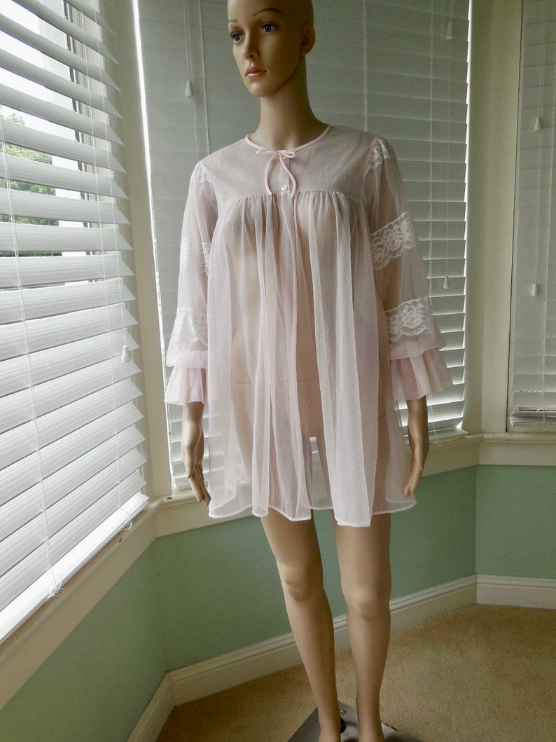 CHIFFON BABYDOLL RobeChiffon Bed JacketBabydoll PeignoirPink Chiffon PeignoirFrilly Puffy SleevesRockabillyMad Men60s LingerieSmall
