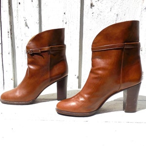 BROWN LEATHER Ankle Boots High Heel Booties Mod Ankle Boots Pull On Boots Made In Italy Boho Chic Italian Leather Boots Size 6 Narow 36 Euro
