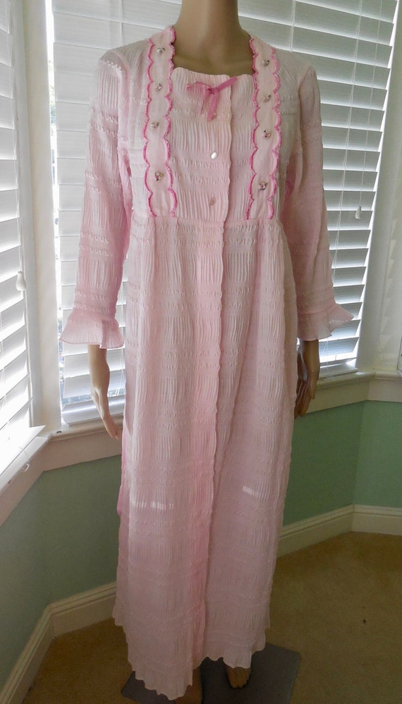 60s Pink HOUSE Robe WACOAL Pink Ruffled Robe Long 