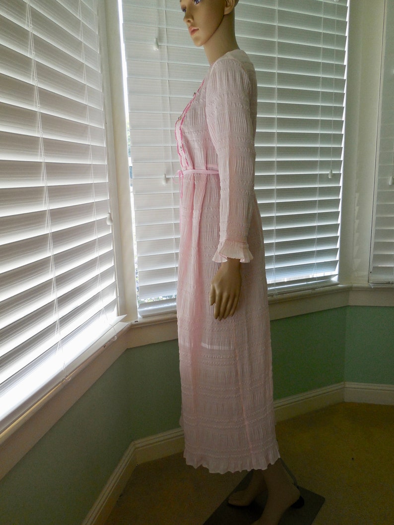 60s Vintage ROBE Womens Pink Ruffled House Robe Gathered Etsy