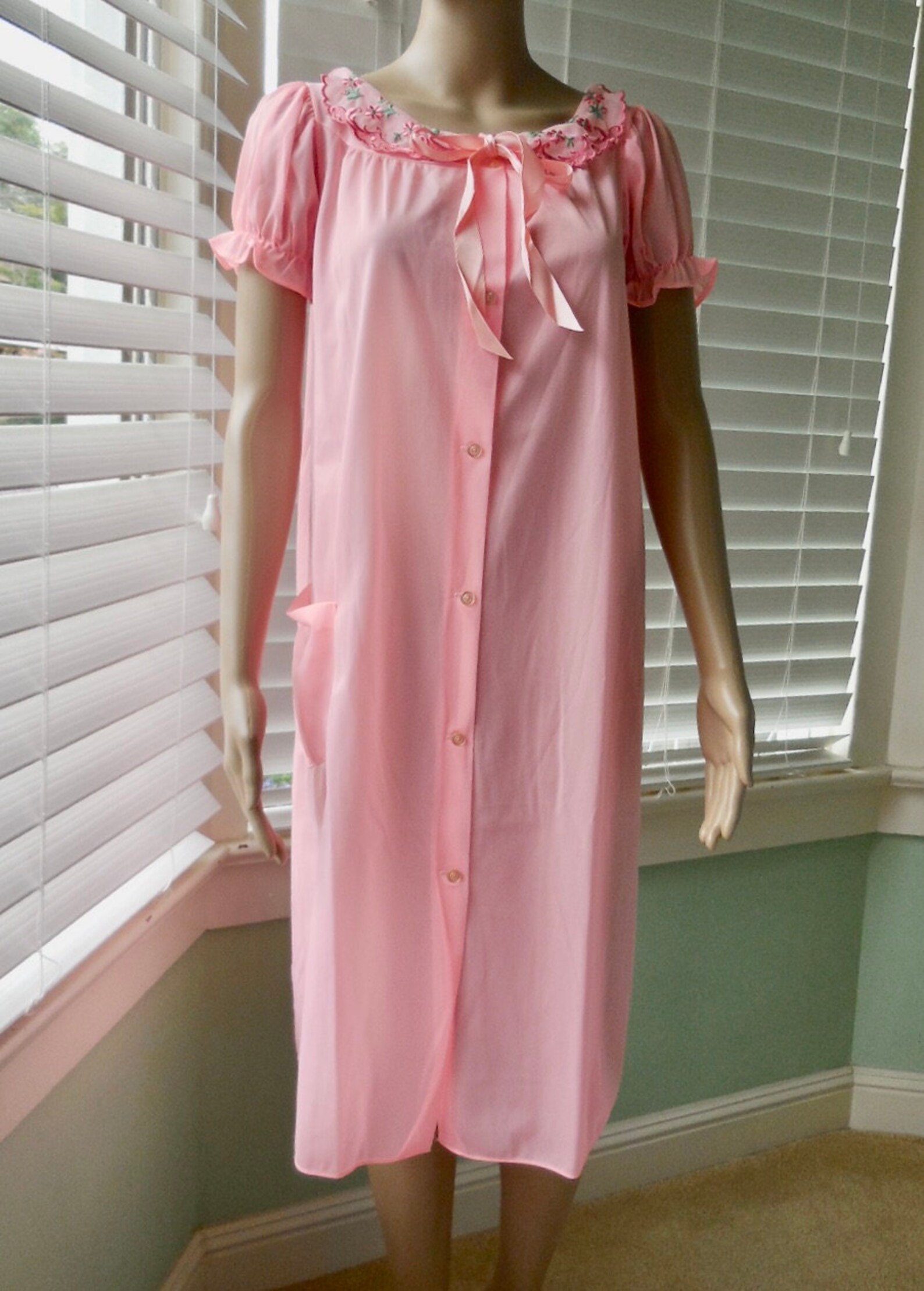 60s HOUSE ROBE Short Pink Nylon Robe Short Sleeve Smock Granny Etsy