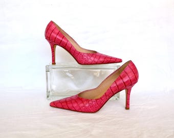 EMBOSSED Pumps ELLEN TRACY Linda Allard Faux Leather Pumps Fuschia Pink High Heels Stiletto Pumps Pointed Toe Heels Size 7B Made In Italy