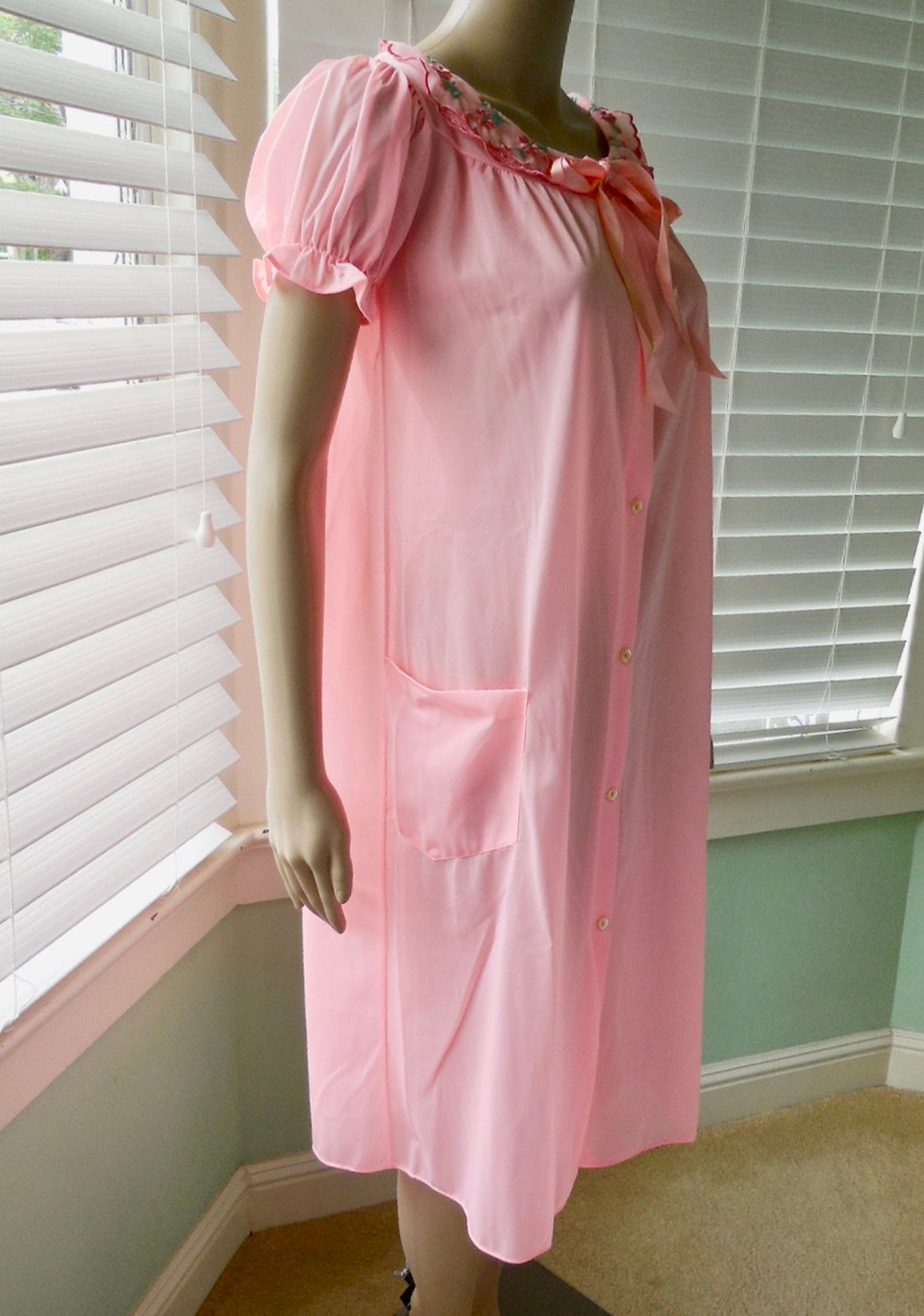 60s HOUSE ROBE Short Pink Nylon Robe Short Sleeve Smock Granny Etsy