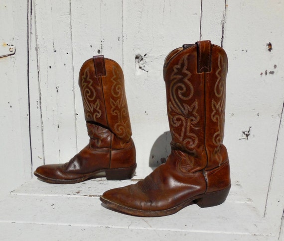 mens cowboy boots size 9