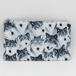 Wolf Zipper Pouch/Grey Wolf Zipper Pouch/Wolf Lovers Gift/Coupon Holder/Phone case/Cosmetic Bag/Timber wolf gift/Wolf Lovers gifts/Wolves imagen 1