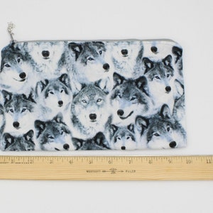 Wolf Zipper Pouch/Grey Wolf Zipper Pouch/Wolf Lovers Gift/Coupon Holder/Phone case/Cosmetic Bag/Timber wolf gift/Wolf Lovers gifts/Wolves imagen 2