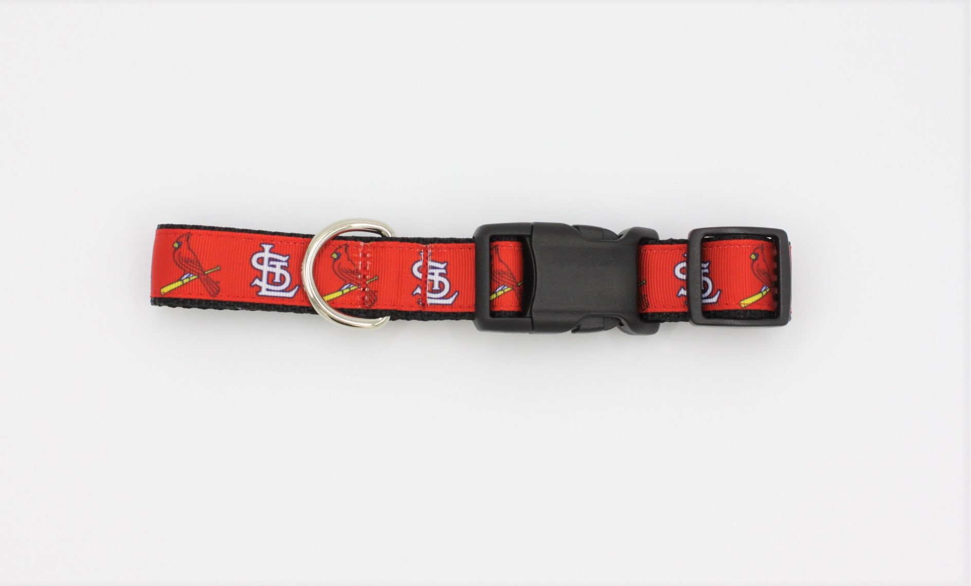 St. Louis Cardinals Dog Collars, Leashes, ID Tags, Jerseys & More –  Athletic Pets