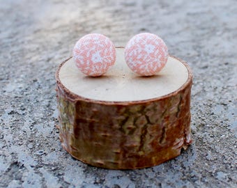 Peach Floral Fabric Button Earrings // Pink White  // Trendy Earrings // Vintage Earrings // Covered Buttons // Studs / Tiny Flower Earrings