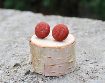 Fabric Button Earrings // Rust // Fall Earrings // Red Brown Fabric Studs // Covered Buttons // Geometric Earrings // Vintage Earrings