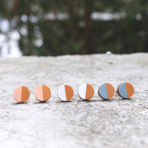 Holzkreis Ohrringe//Kamel, Peach, Slate, White Studs//Color Block Wooden Earrings//Circle Earrings//Halbmond-Studs/Trendy Studs