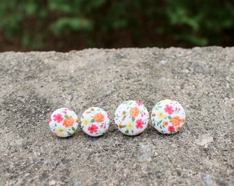 Fabric Button Earrings // White Pink Flower Studs // Vintage Studs // Retro Earrings // Covered Buttons // Studs // Tiny Flower Earrings