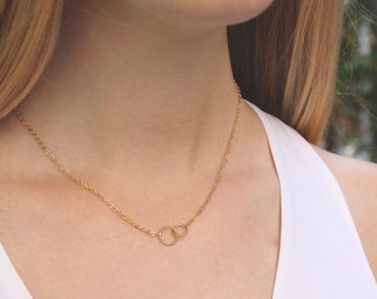 Gold Interlocking Circle Necklace, Friendship Ring Necklace, Minimal Necklace, Geometric Necklace, Simple Everyday Jewelry, Gift for Women