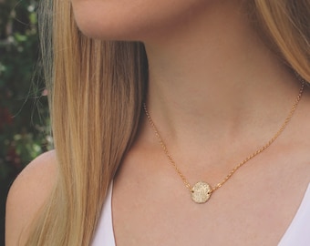 Collier disque d’or // Collier en cercle martelé // Collier minimal Dainty // Collier de superposition // Collier géométrique // Tous les jours // Cadeau