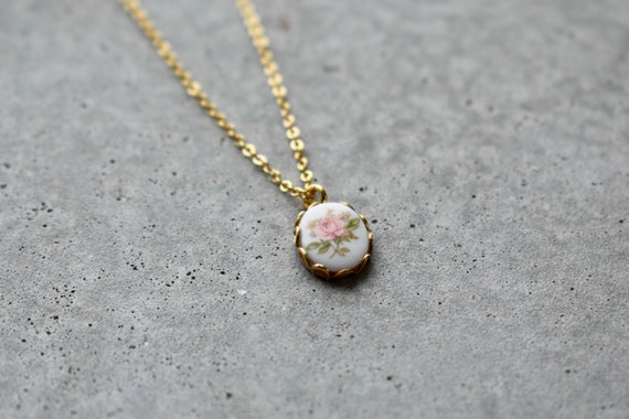 Vintage Floral Pink Rose Necklace // 1960's Flower Pendant