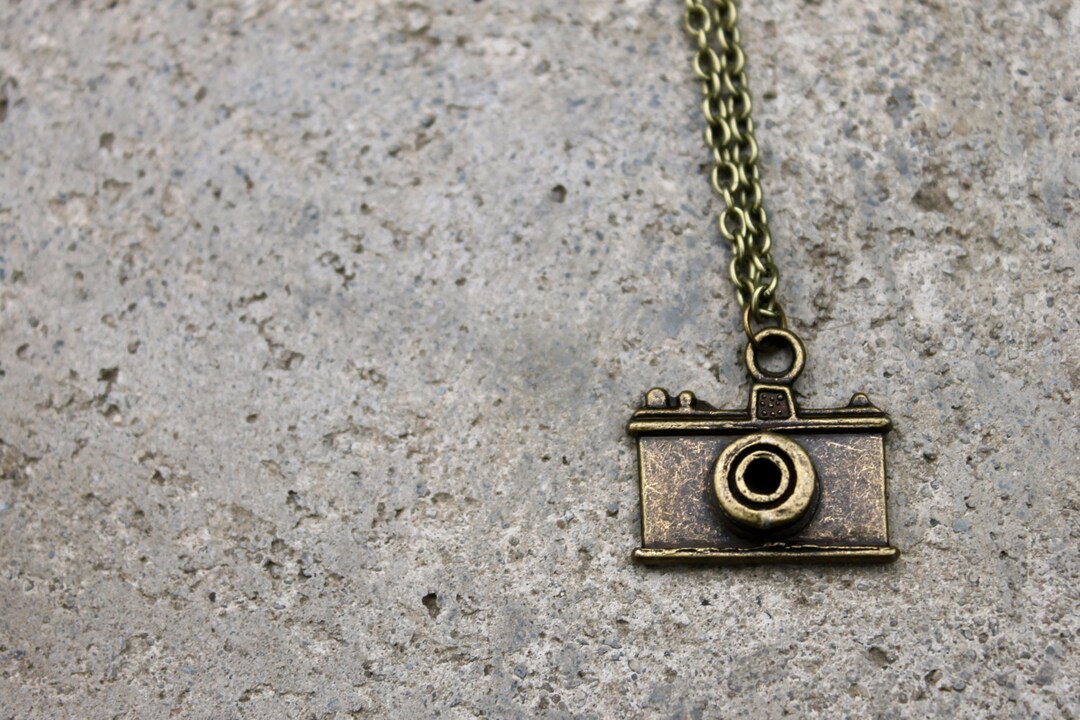 Vintage Camera Necklace // Photography Necklace // Antique Brass