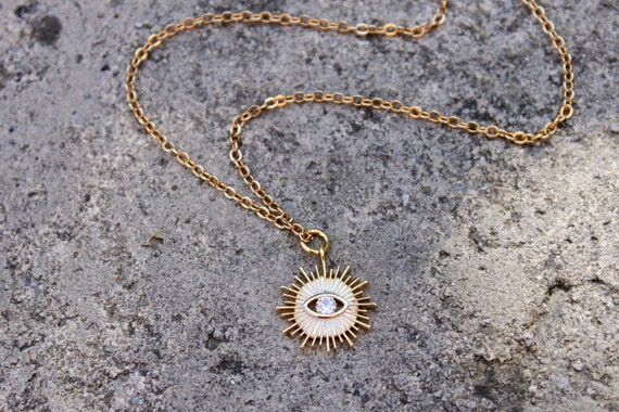 Third eye on sale crystal necklace